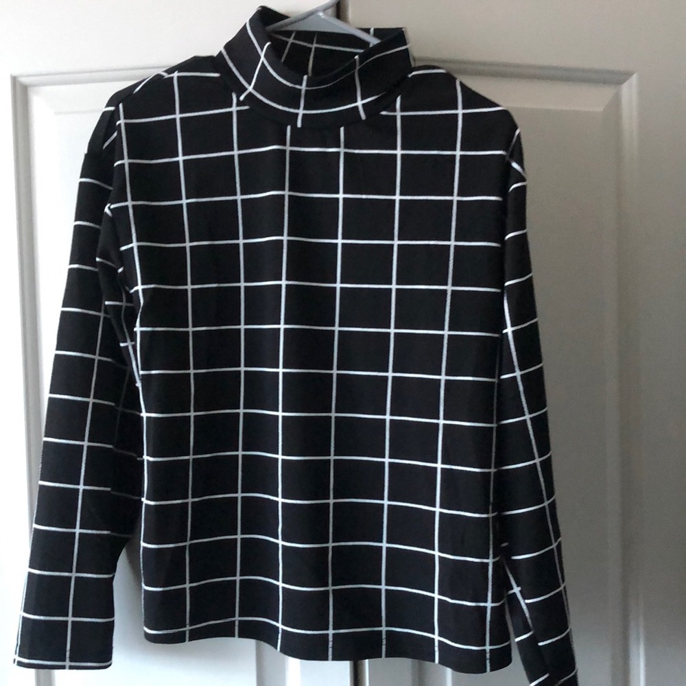 Black striped turtleneck